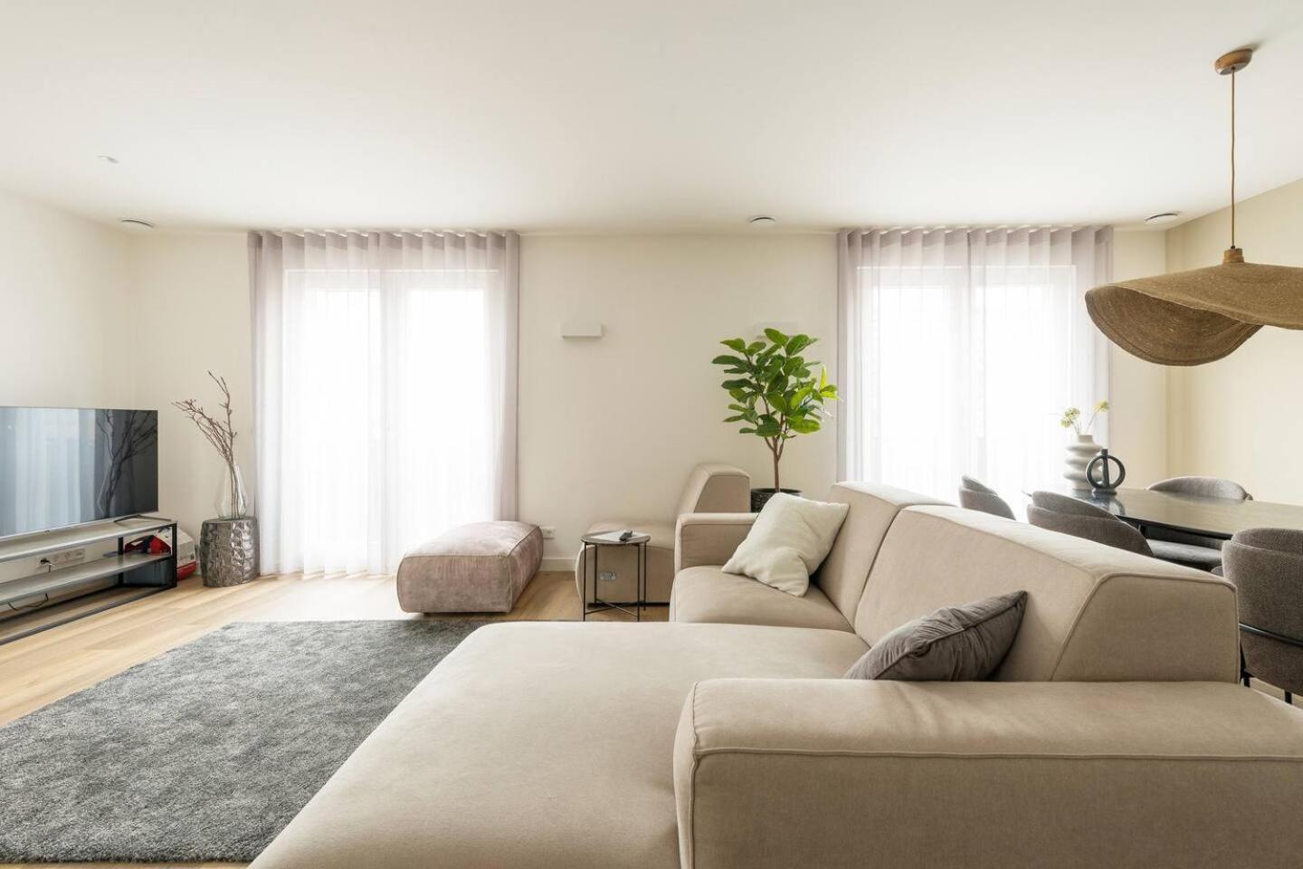 New Apartment In City Centre Large 오쇼트 외부 사진