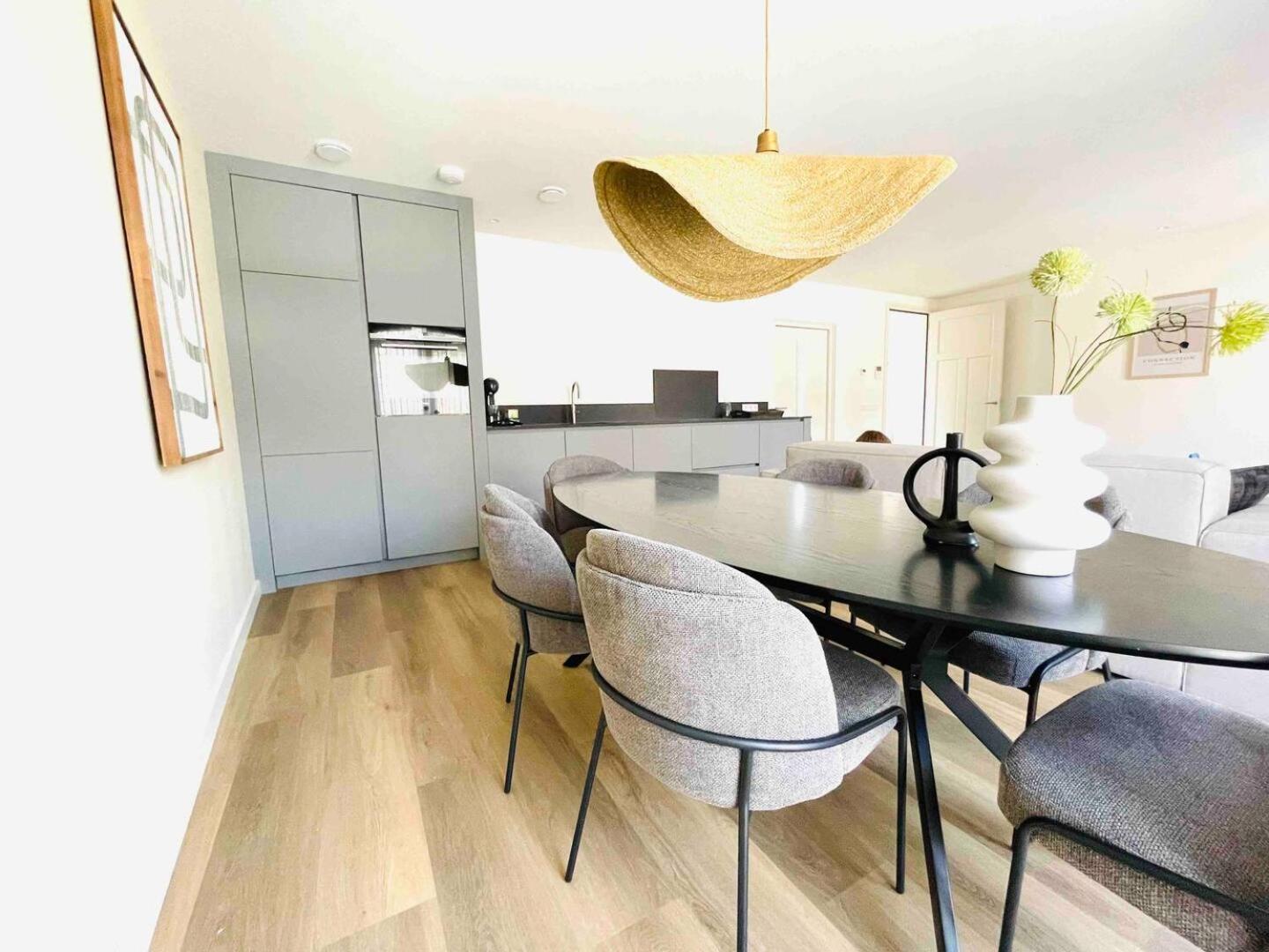 New Apartment In City Centre Large 오쇼트 외부 사진